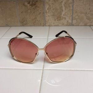 Wire frame ombré lenses sunglasses